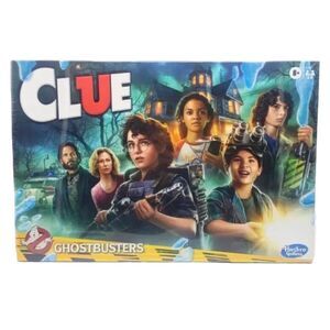 Clue: Ghostbusters Edition Game, SPANISH VERSION Cooperative Board Game  Ages 8+